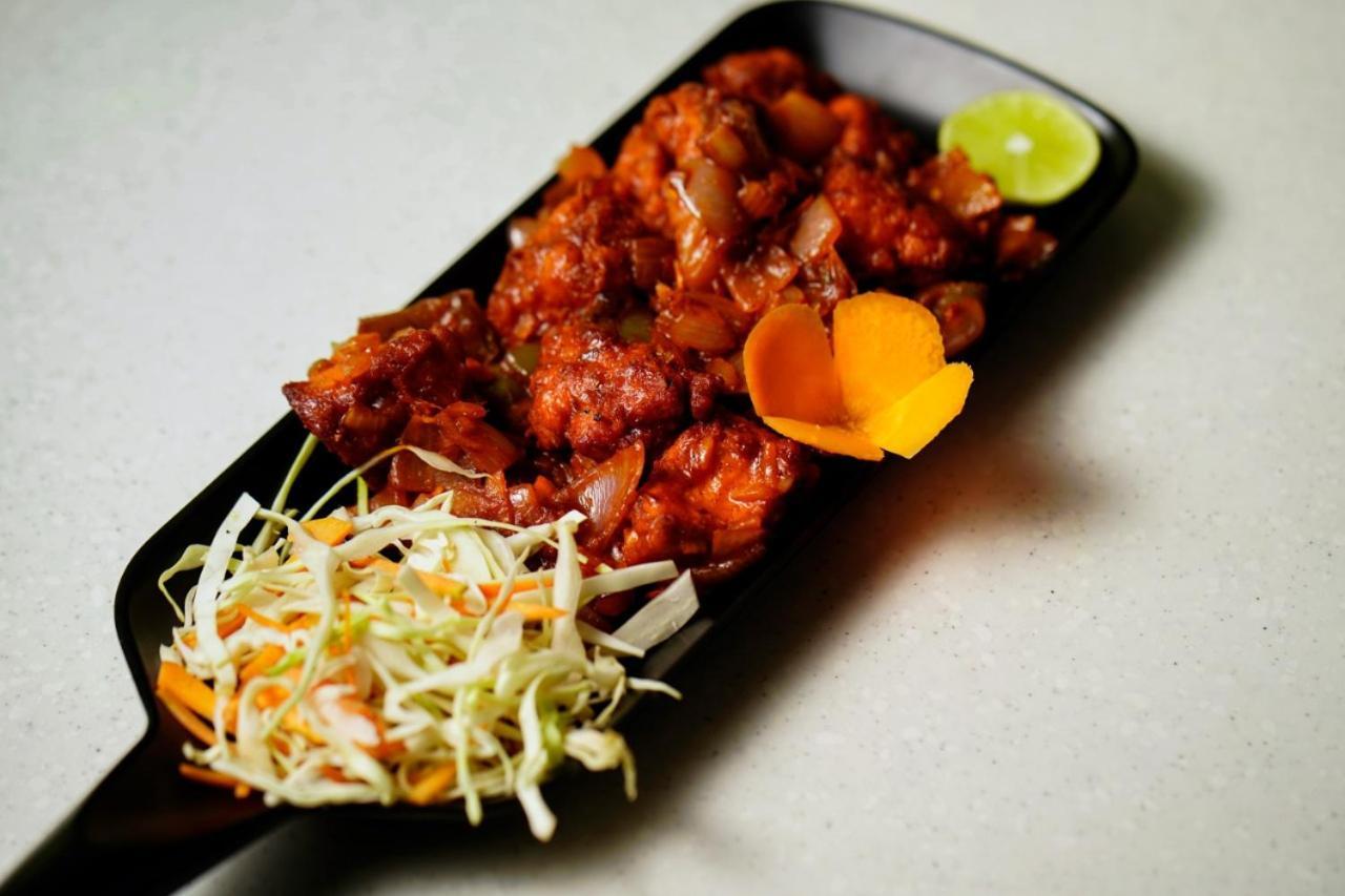 Townbridge Hotels & Suites Kochi Esterno foto